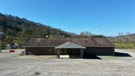 Newly Renovated ±5,800 sf Commercial Building