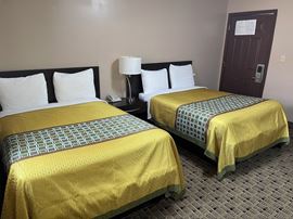 Economy Inn & Suites Ashtabula Ohio