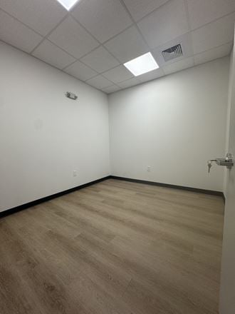 Private Offices with On-Site Podcast Studio - Connect Corporate Center