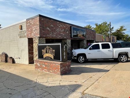 Retail space for Sale at 2702 W Walnut St in Rogers