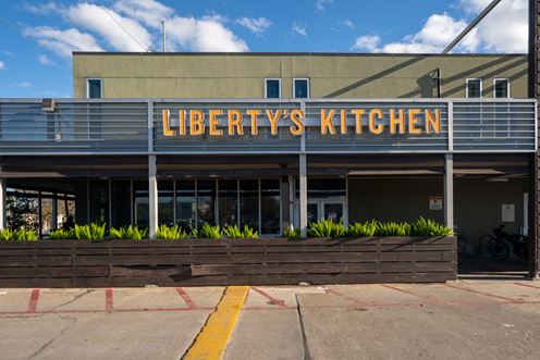 2nd Gen Retail F&B / Commissary Kitchen / Large Storage
