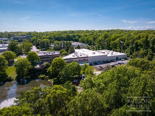 60 Commerce Drive, Trumbull, CT  06611 - Commerce Center 