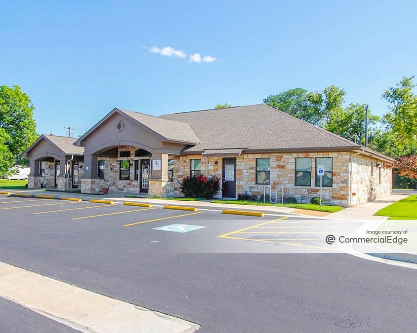 134 Elmhurst Drive, Kyle, TX Office Building