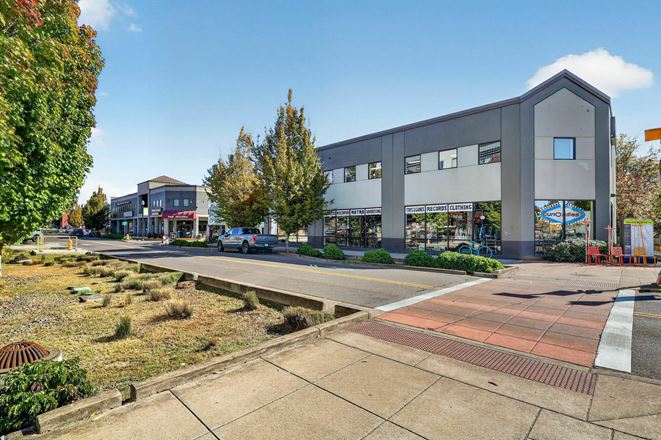 12540 & 12550 SW Main Street