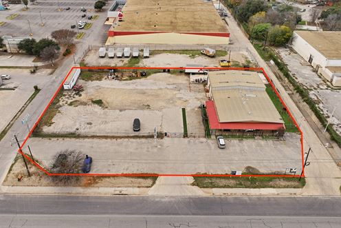 3439 Roosevelt Ave