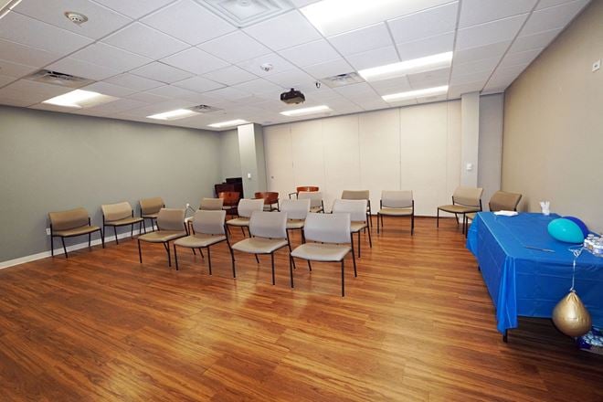 335 East Sonterra Blvd Sublease