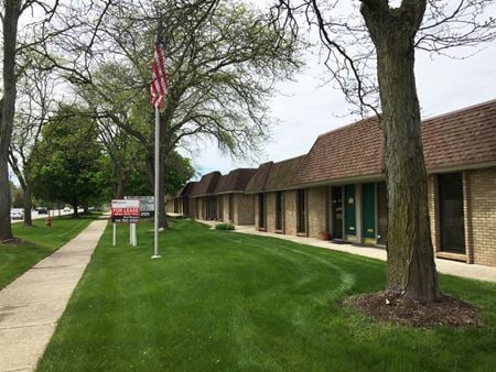 Commercial space for Sale at 32910 W 13 Mile Rd in Farmington Hills