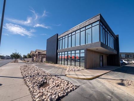 Retail space for Rent at 5800 N 19th Ave in Phoenix