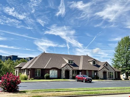 Photo of commercial space at 1546 E Bradford Pkwy in Springfield