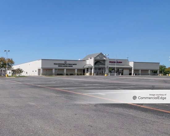 4445 Saturn Road & 1430-1518 Northwest Hwy