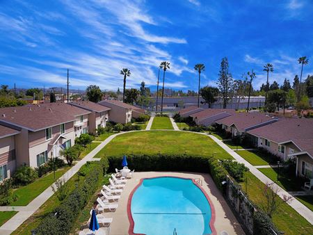 Kenwood Apartment Homes - Santa Ana