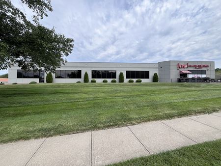 Office space for Sale at 310 Northwest Englewood Road in Gladstone