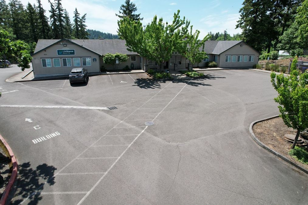 890 82nd Dr