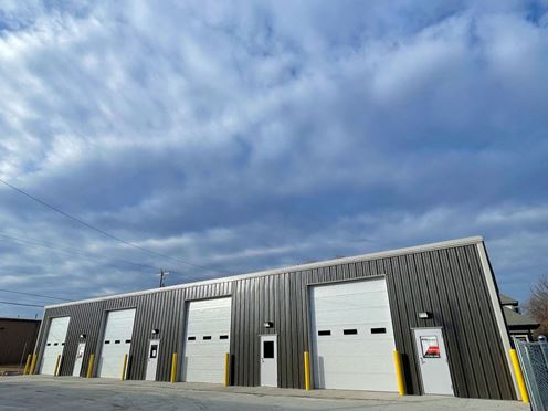 1547 S Topeka
