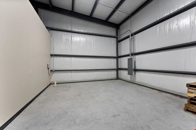 Building 7 - 25533 Richards Rd - Sublease