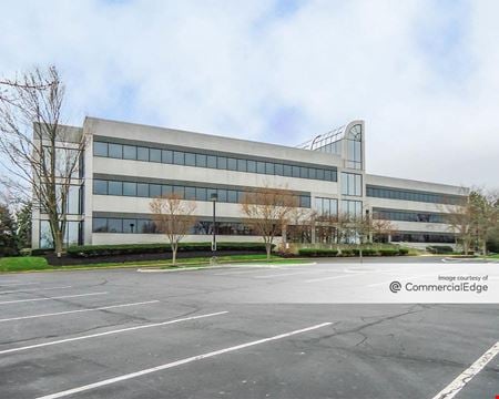 Commercial space for Rent at 400 Metro Place N in Dublin