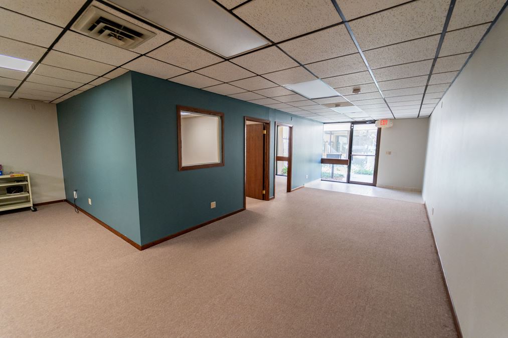 DOWNTOWN OFFICE SPACE FOR LEASE