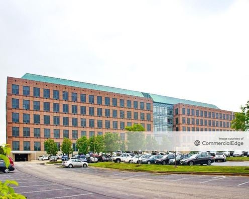 Hamilton Lakes Business Park - 300 Park Blvd