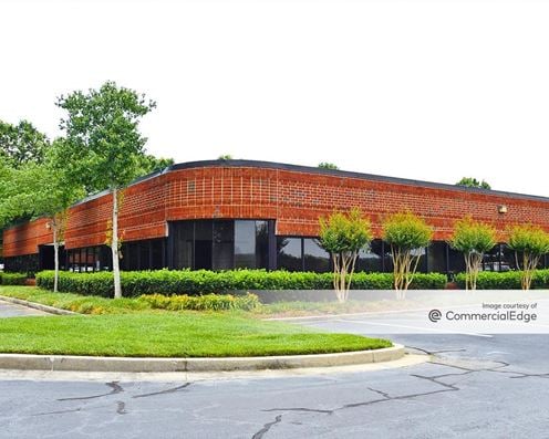 Chattahoochee Corners - 3475-3550 Corporate Way, 4350, 4375 & 4400-4570 River Green Pkwy