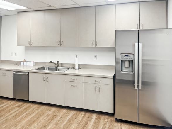Regus - Fresno - 1690 W Shaw Ave