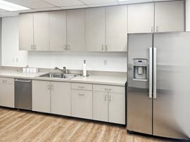 Regus - Fresno - 1690 W Shaw Ave