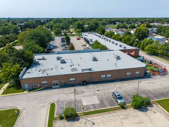 Brentwood Square Shopping Center