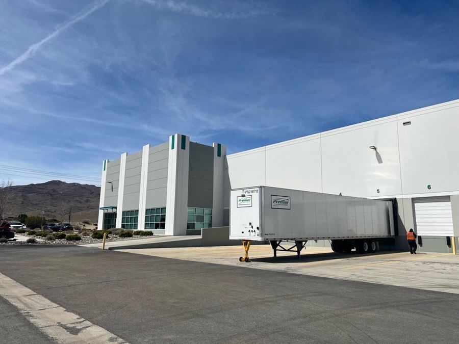 Sparks, NV Warehouse For Rent #1650 | 1,000-305,000 SF