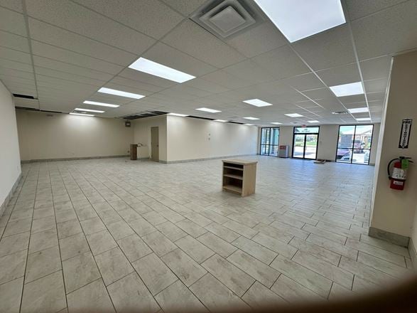 900 W Edmond Road