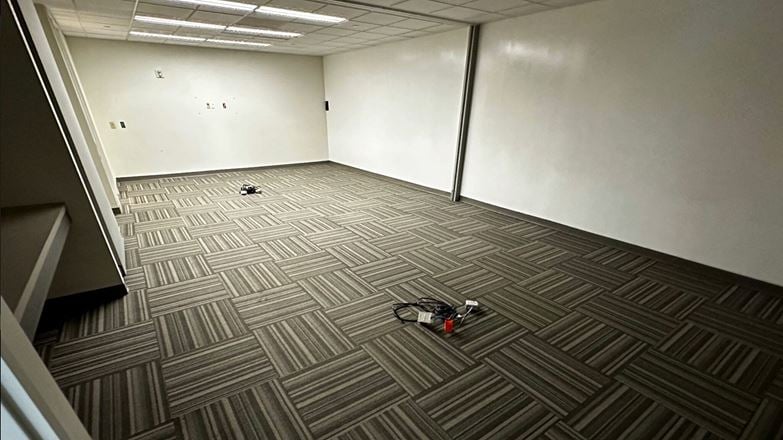 7144 SF Suite 640 Professional Office Space Available in Pittsburgh, PA 15220