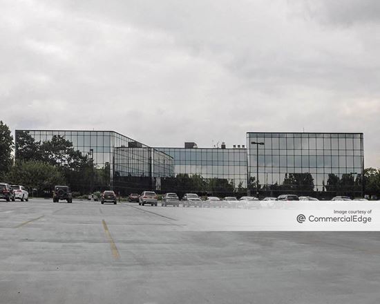 Melville Office Plaza