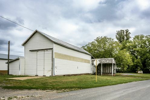 SMALL SHOP SPACE AVAILABLE FOR LEASE