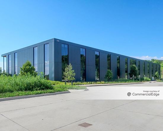 The Oaks on Grand - Building 2