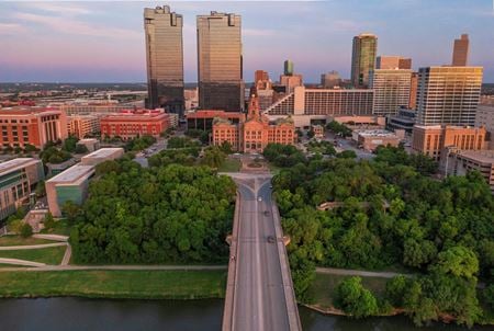 Office space for Rent at 301 Commerce Street in Fort Worth