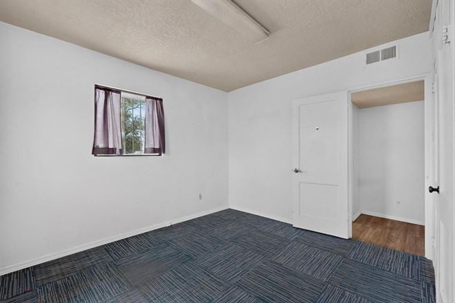 2907 San Mateo Blvd NE