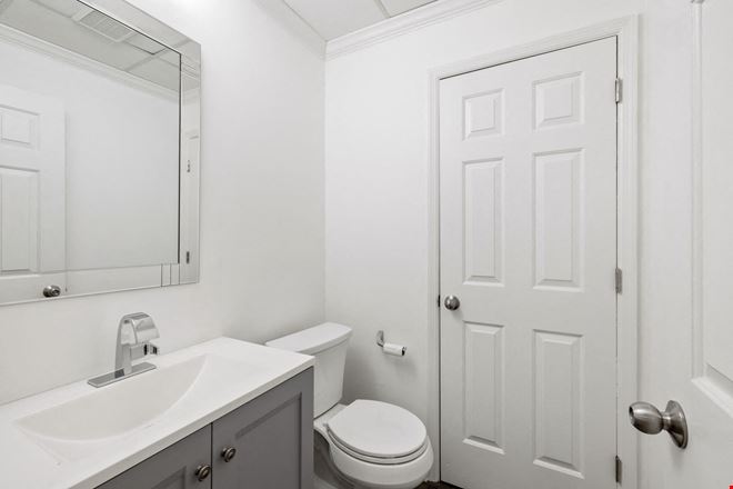 Modern Second-Floor Office Suite in Roswell