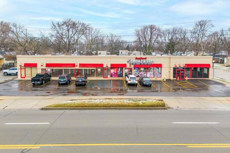 Retail space for Sale at 25990-26008 Plymouth Road in Redford