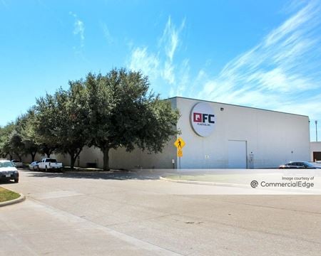 Industrial space for Rent at 4304 Larry Lane in Arlington