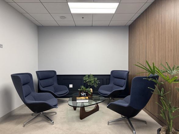 2301 Rosecrans Avenue Sublease