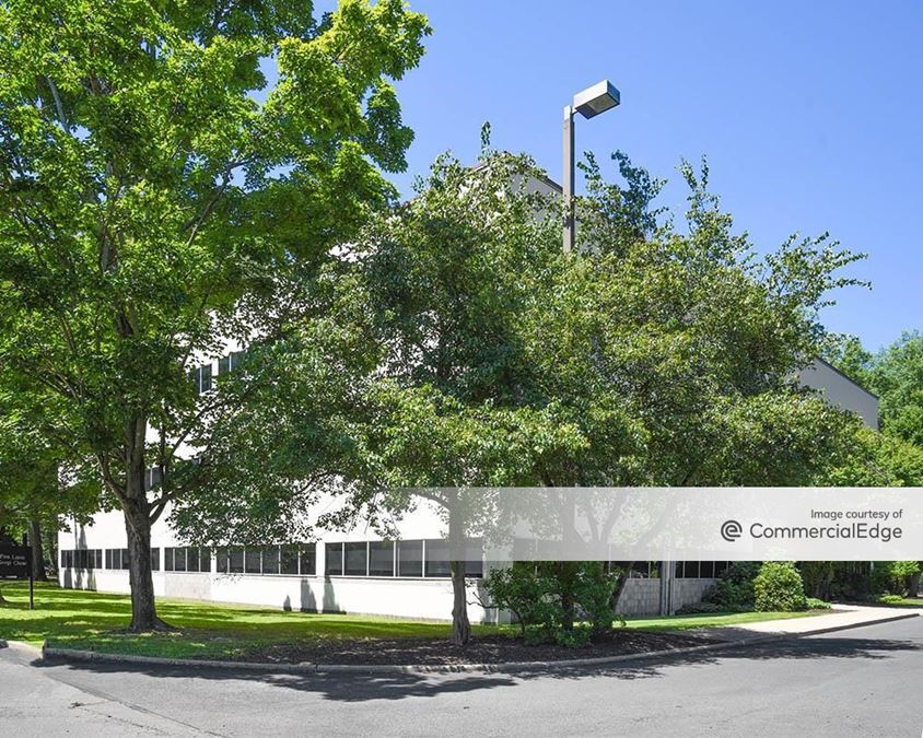 Princeton Forrestal Center - Hub 211