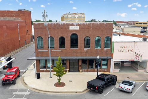 Office/Restaurant Conversion Opportunity | Downtown Ardmore Location | 127 W Main St