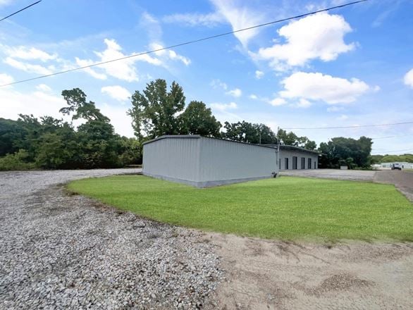 3220 Money Rd
