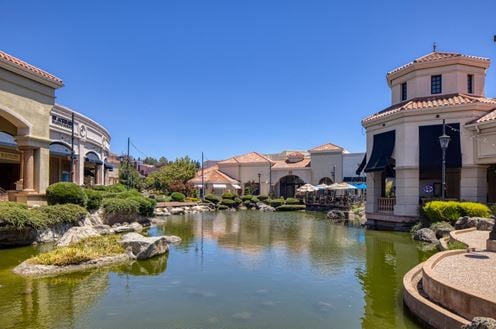 Blackhawk Plaza