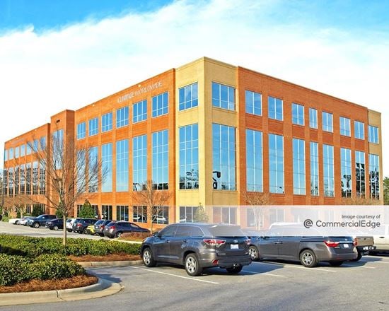 Perimeter Park - 3800 Paramount Pkwy