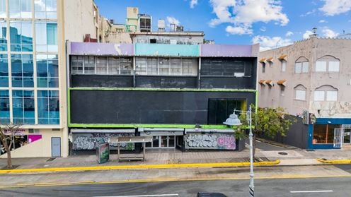 Three-story Commercial Building @ Ponce de Leon, San Juan - For Sale