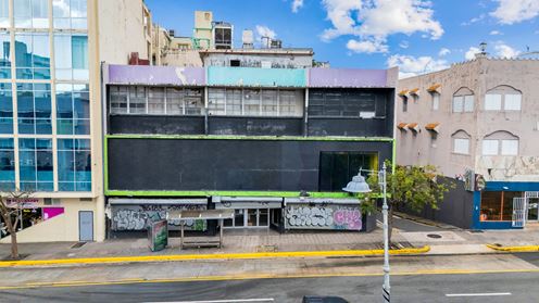 Three-story Commercial Building @ Ponce de Leon, San Juan - For Sale