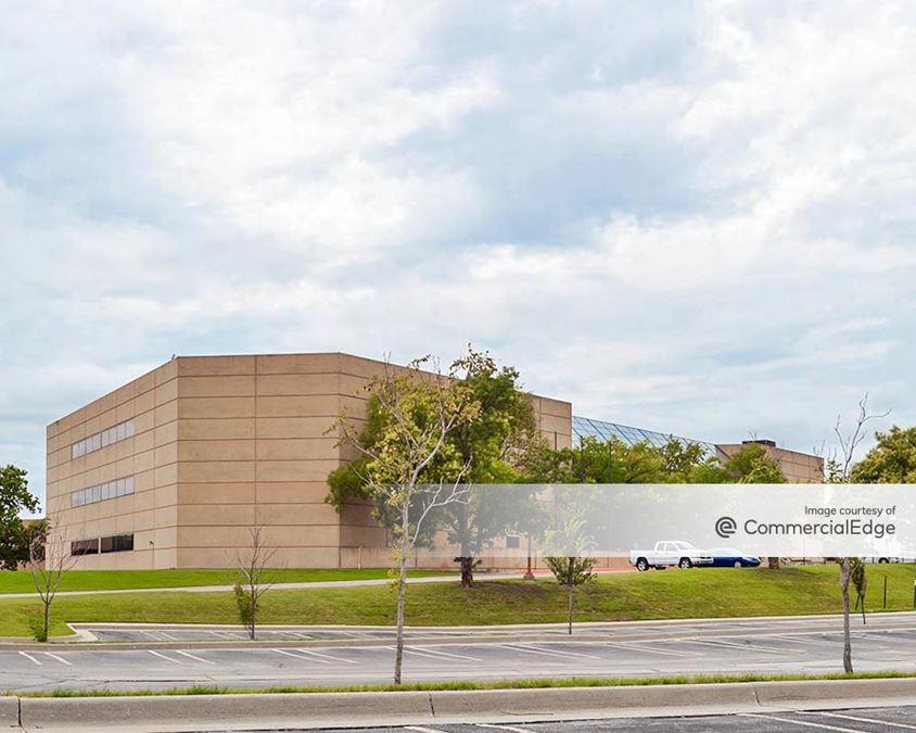 9111 East Douglas Avenue, Wichita, KS 67207 | CommercialCafe.com