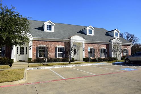 261 E Southlake Blvd