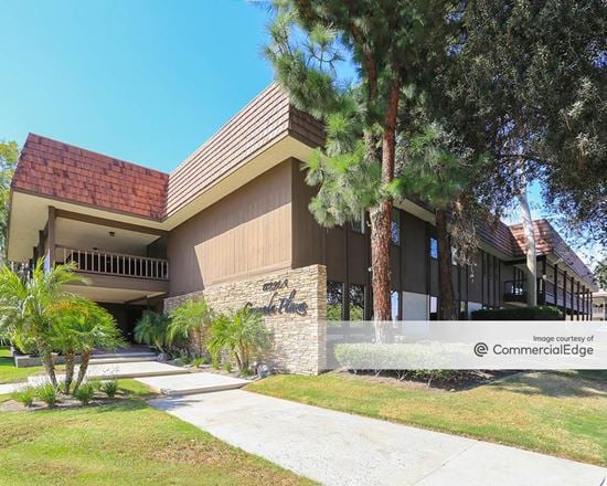 Central Pointe Business Centers - Granada Plaza