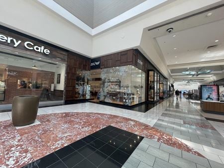 D05      Space Photo Gallery 1