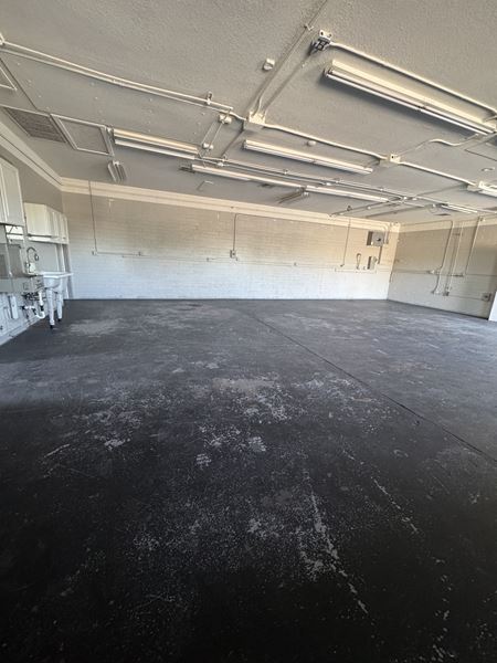 Office space for Rent at 17648 N 32nd St in Phoenix